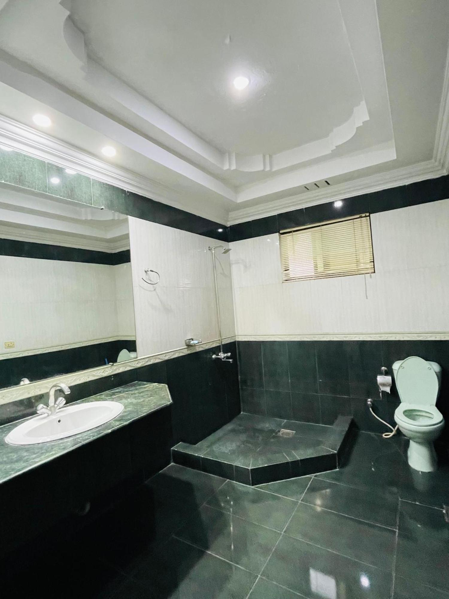 Executive Galaxy Guest House איסלמאבד מראה חיצוני תמונה