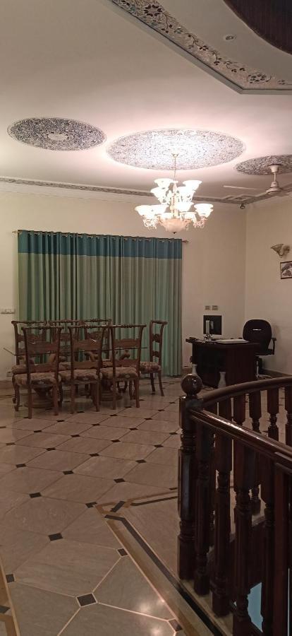 Executive Galaxy Guest House איסלמאבד מראה חיצוני תמונה