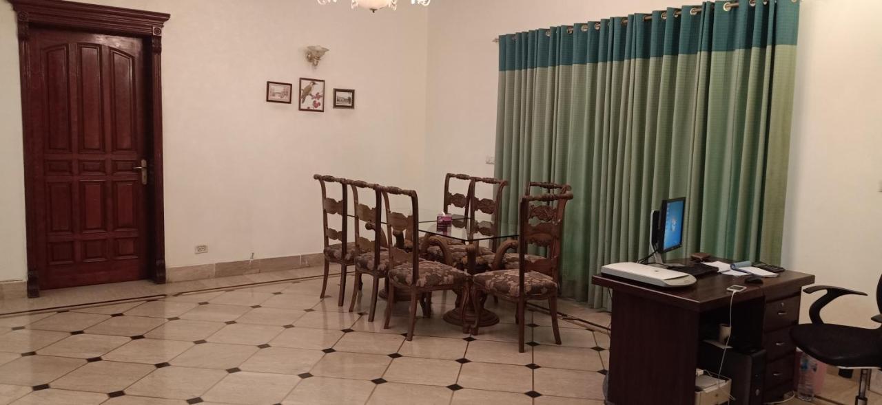Executive Galaxy Guest House איסלמאבד מראה חיצוני תמונה